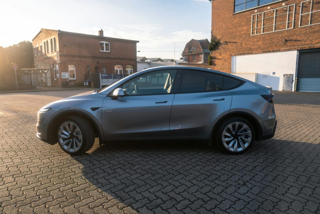 mobil listrik tesla model Y