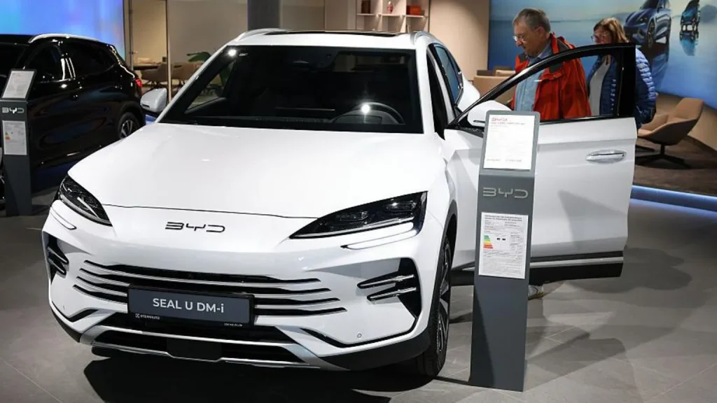 BYD salip Tesla penjualan mobil listrik dunia 2025